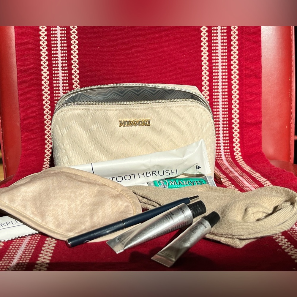 NEW Missoni Beige and Gold Toiletry/Make Up Bag
